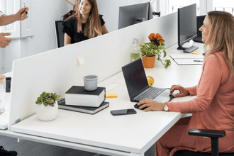 Office Desks: The Complete Buyer’s Guide