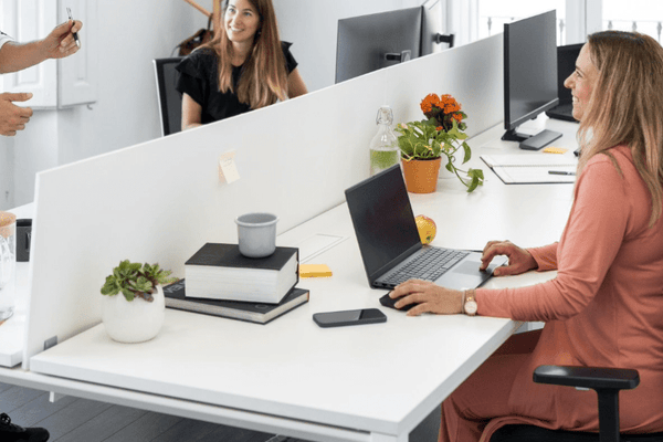 Office Desks: The Complete Buyer’s Guide for Australian Workplaces